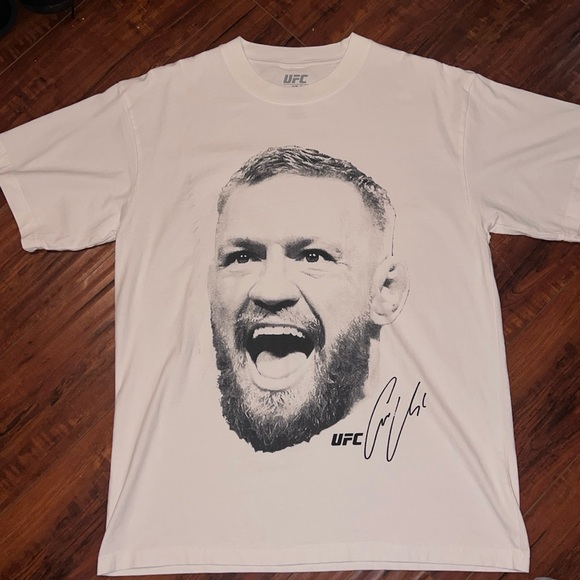 UFC Other - Conor McGregor UFC white T-shirt size medium preowned new condition